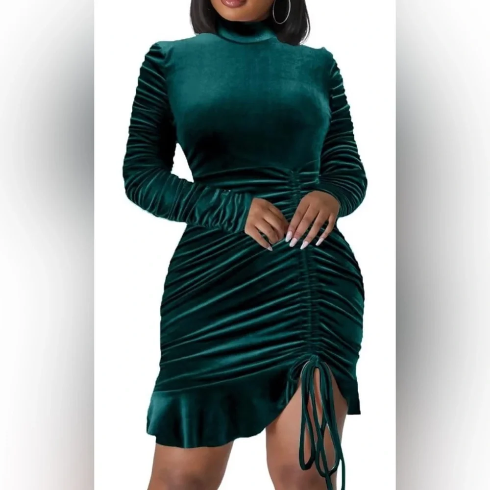 Women's Velvet Bodycon Mini Dress - Mock Neck, Long Sleeve, Emerald Green NWOT - Picture 3 of 4